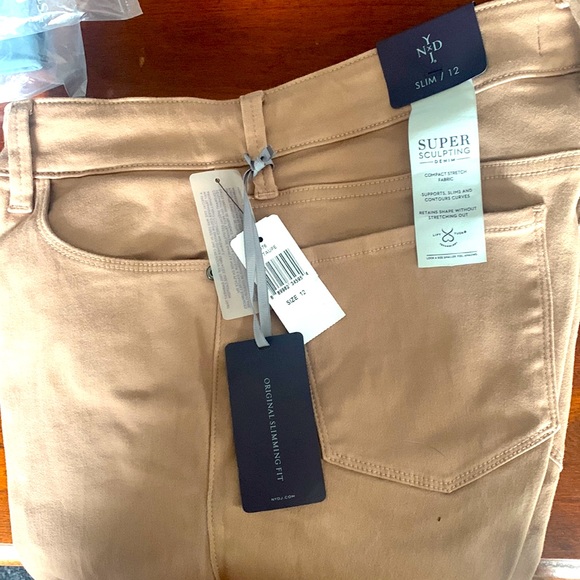 Woman pants - Picture 1 of 6